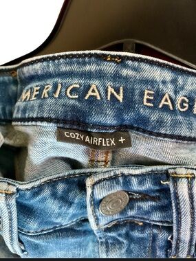 American Eagle Outfitters Women’s Cozy Airflex + Jeans - Light Blue Denim